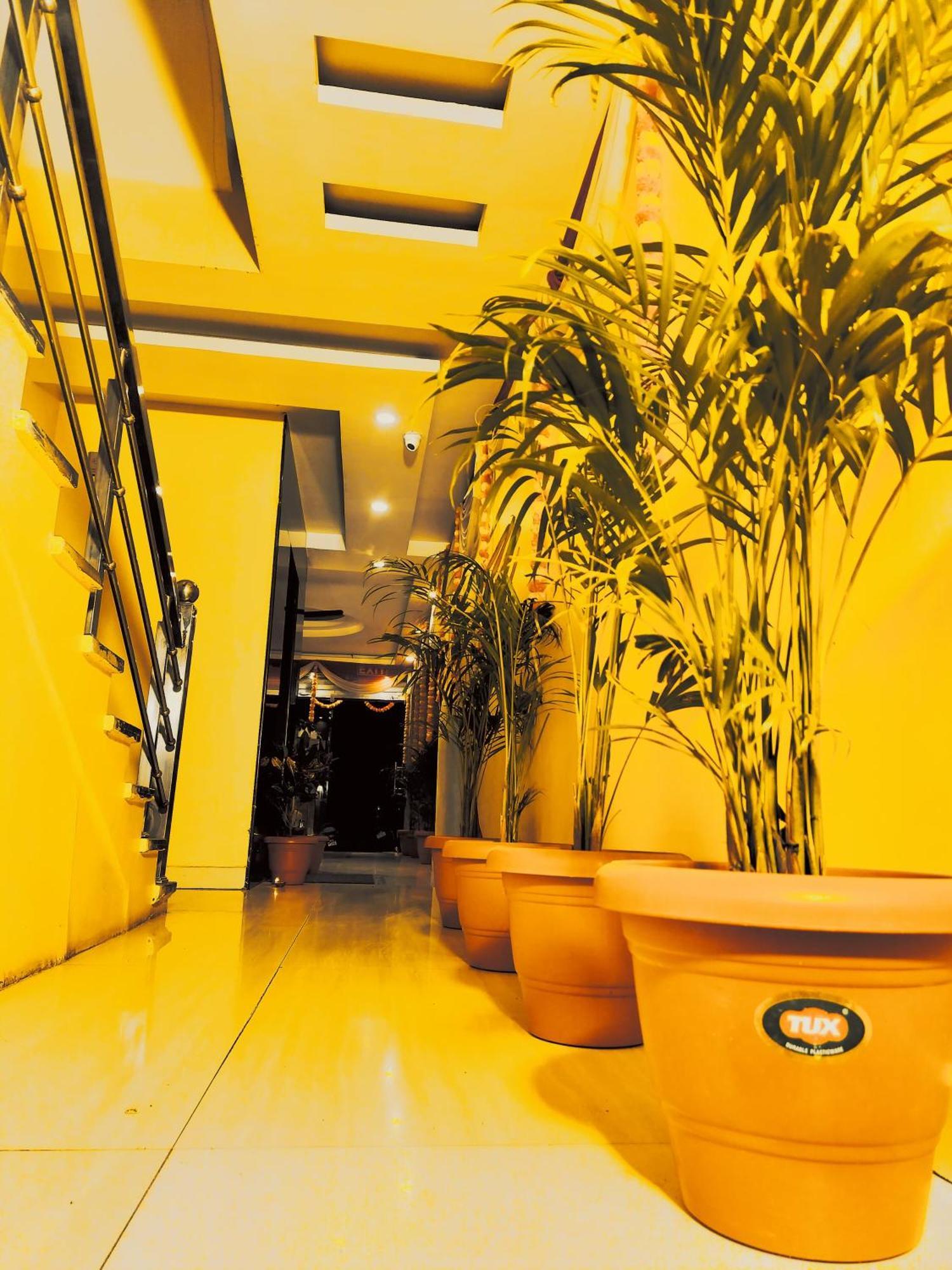 Hotel R K Palace Bhopál Kültér fotó